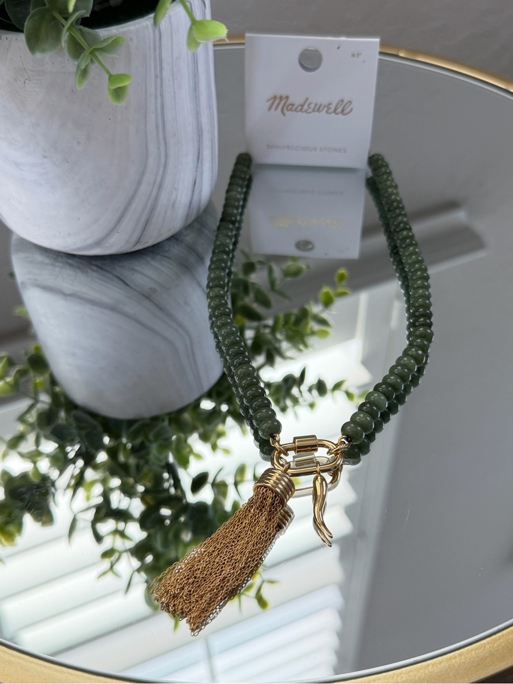 Madewell Semi Precious Stone Beaded Necklace Green Gold Tassel NZ150 NWT - Picture 3 of 6
